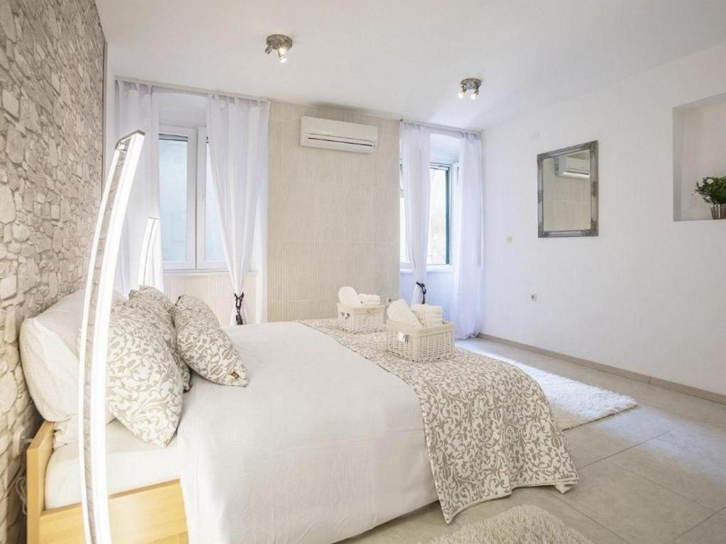 Iron Gates Apartments Спліт Екстер'єр фото