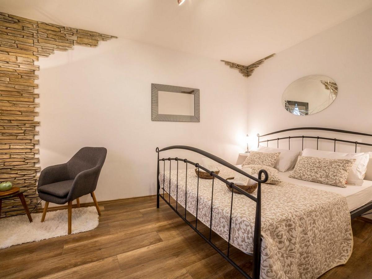 Iron Gates Apartments Спліт Екстер'єр фото