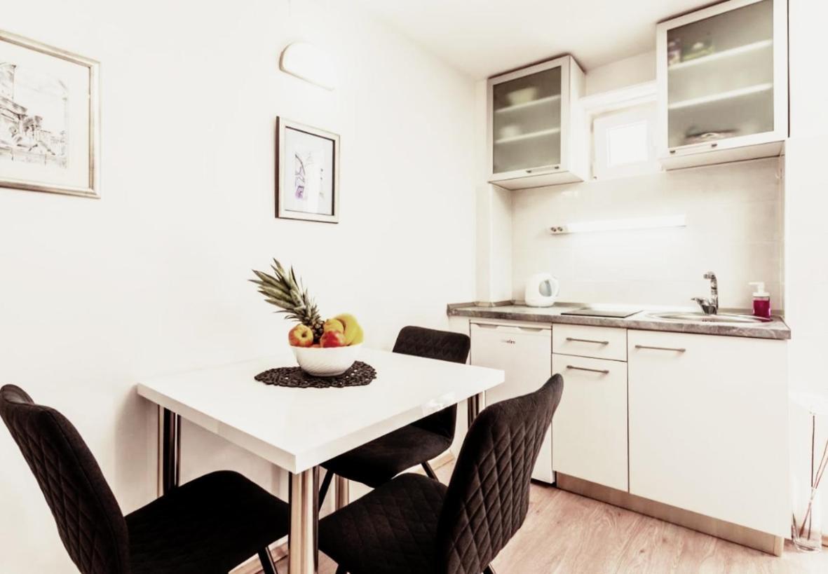 Iron Gates Apartments Спліт Екстер'єр фото