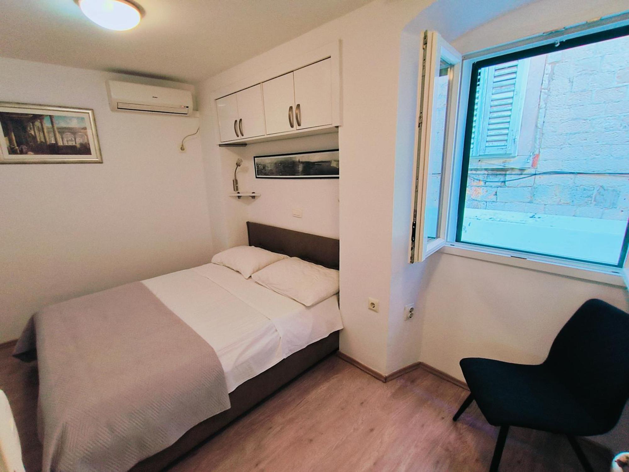 Iron Gates Apartments Спліт Екстер'єр фото